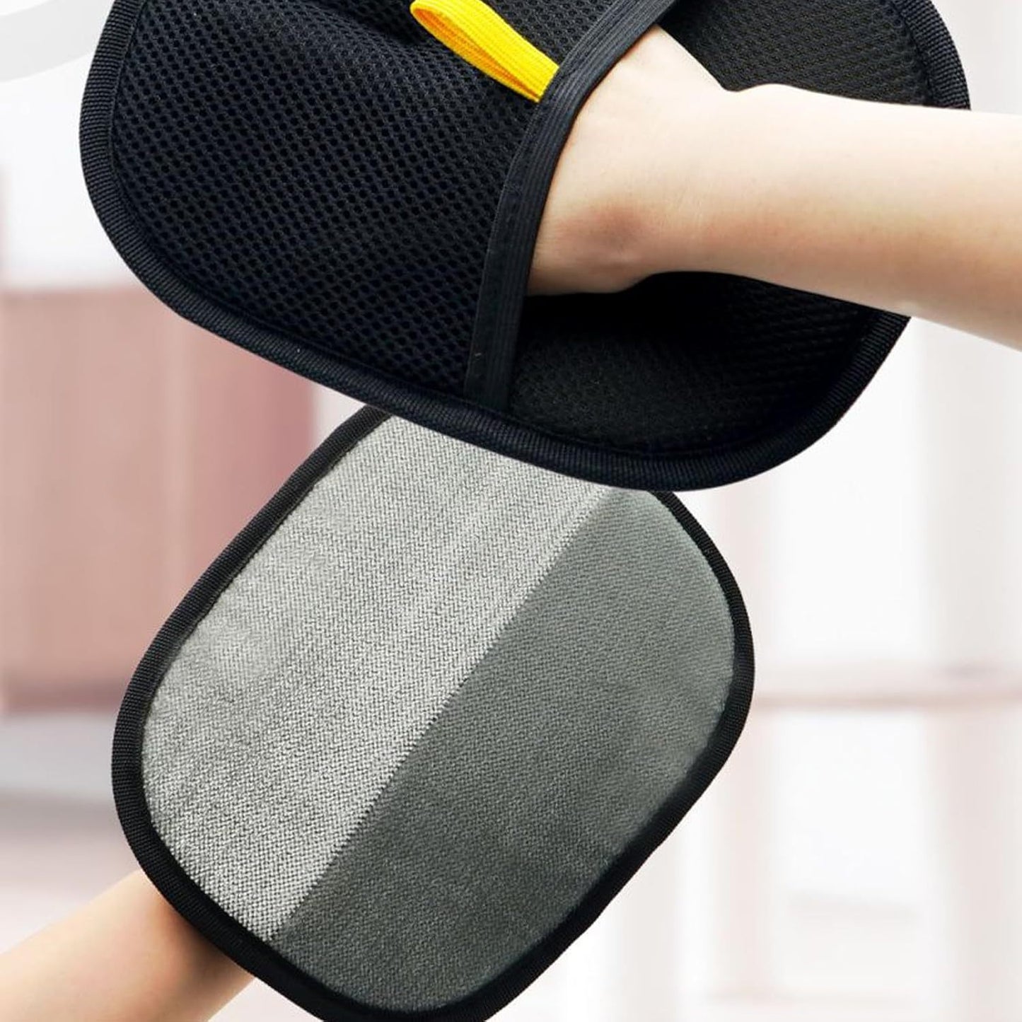 FurSweep Glove